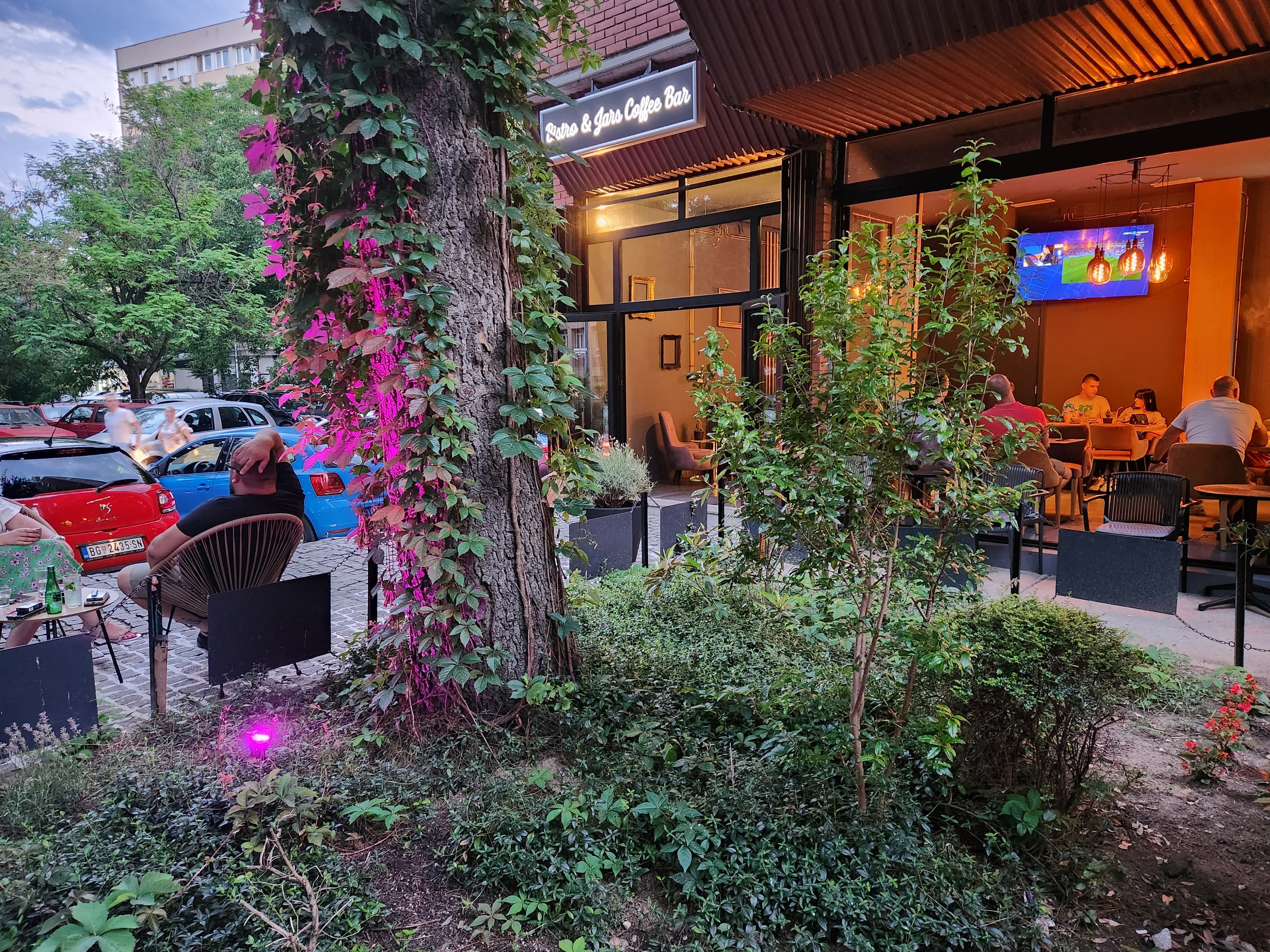 Bistro & Jars Coffee Bar