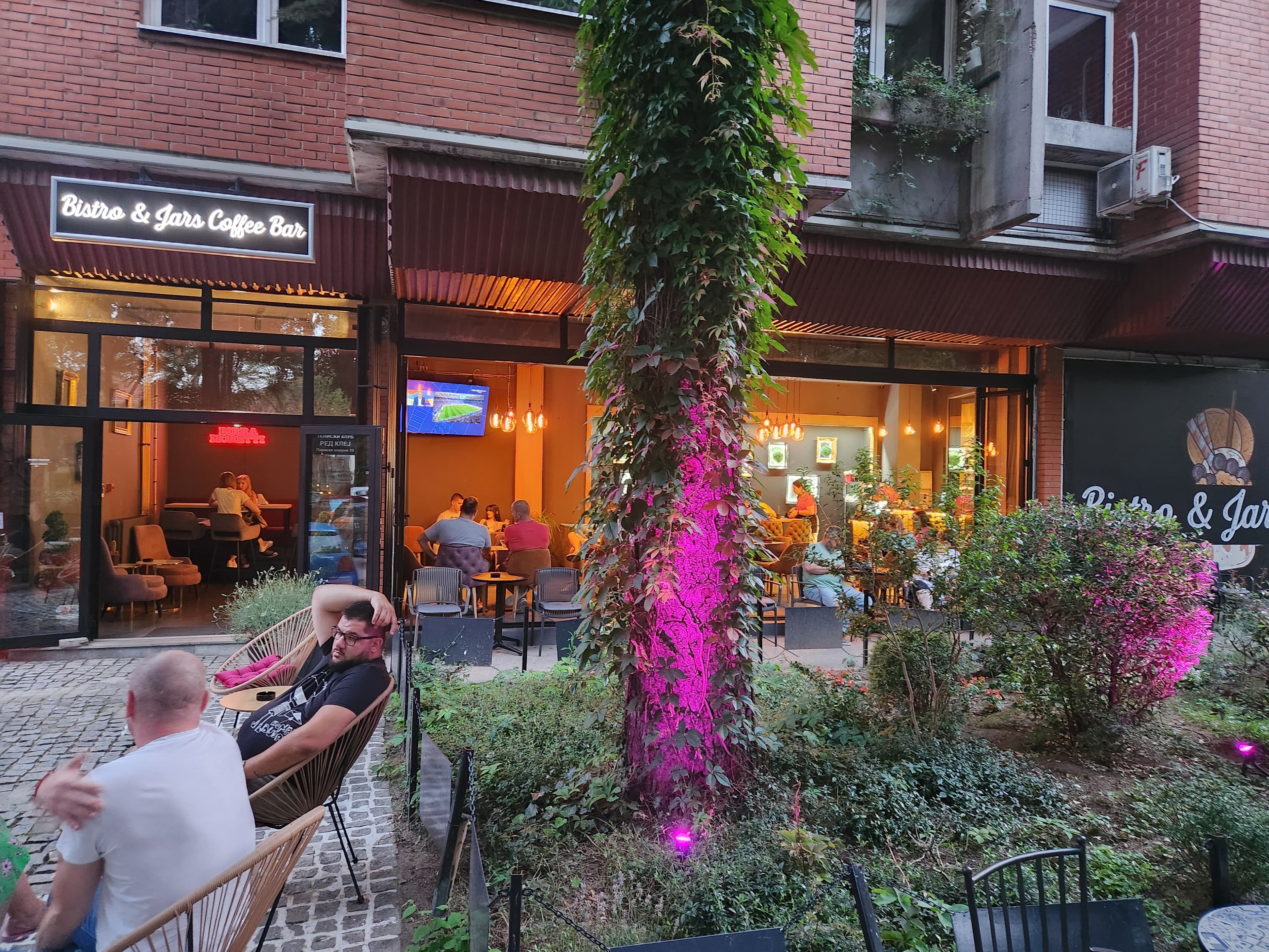 Bistro & Jars Coffee Bar
